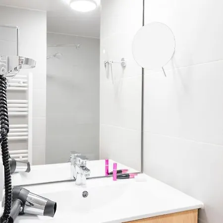 Residhome Senart Aparthotel 4*